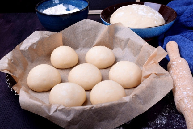 Wein Tasting virtuell, Dampfnudel-Kochkurs & Weinprobe@Home, für 2 online